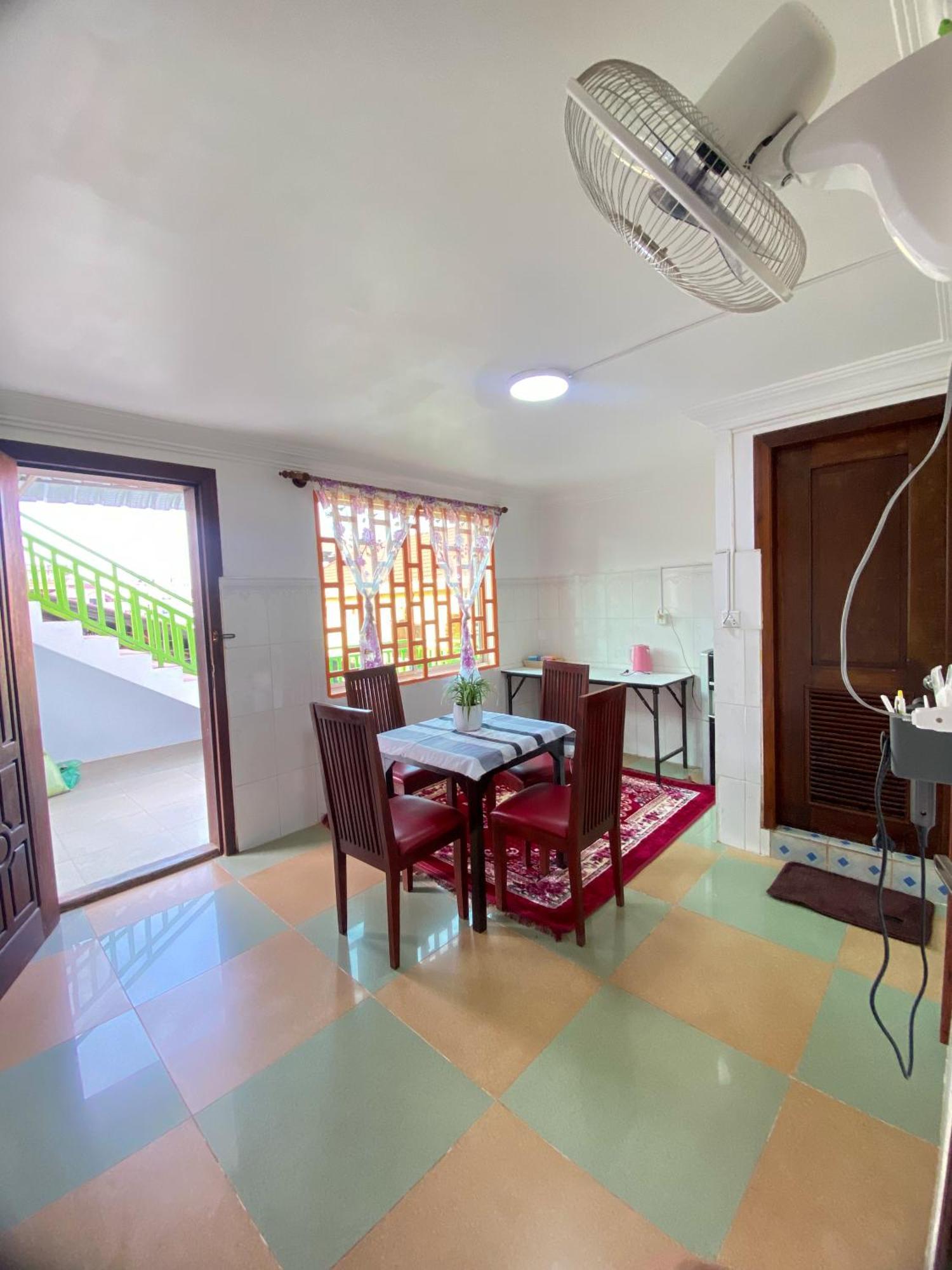Centro Guest House Siem Reap Esterno foto